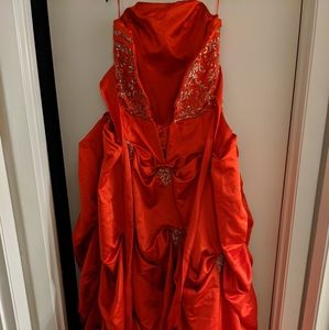 Stunning prom/sweet 16 dress